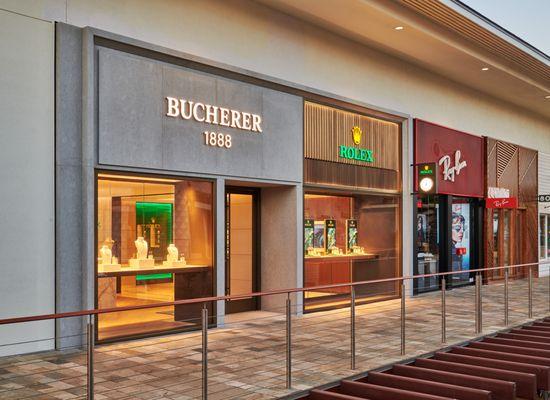 Whalers Village Shopping, Maui Hawaii