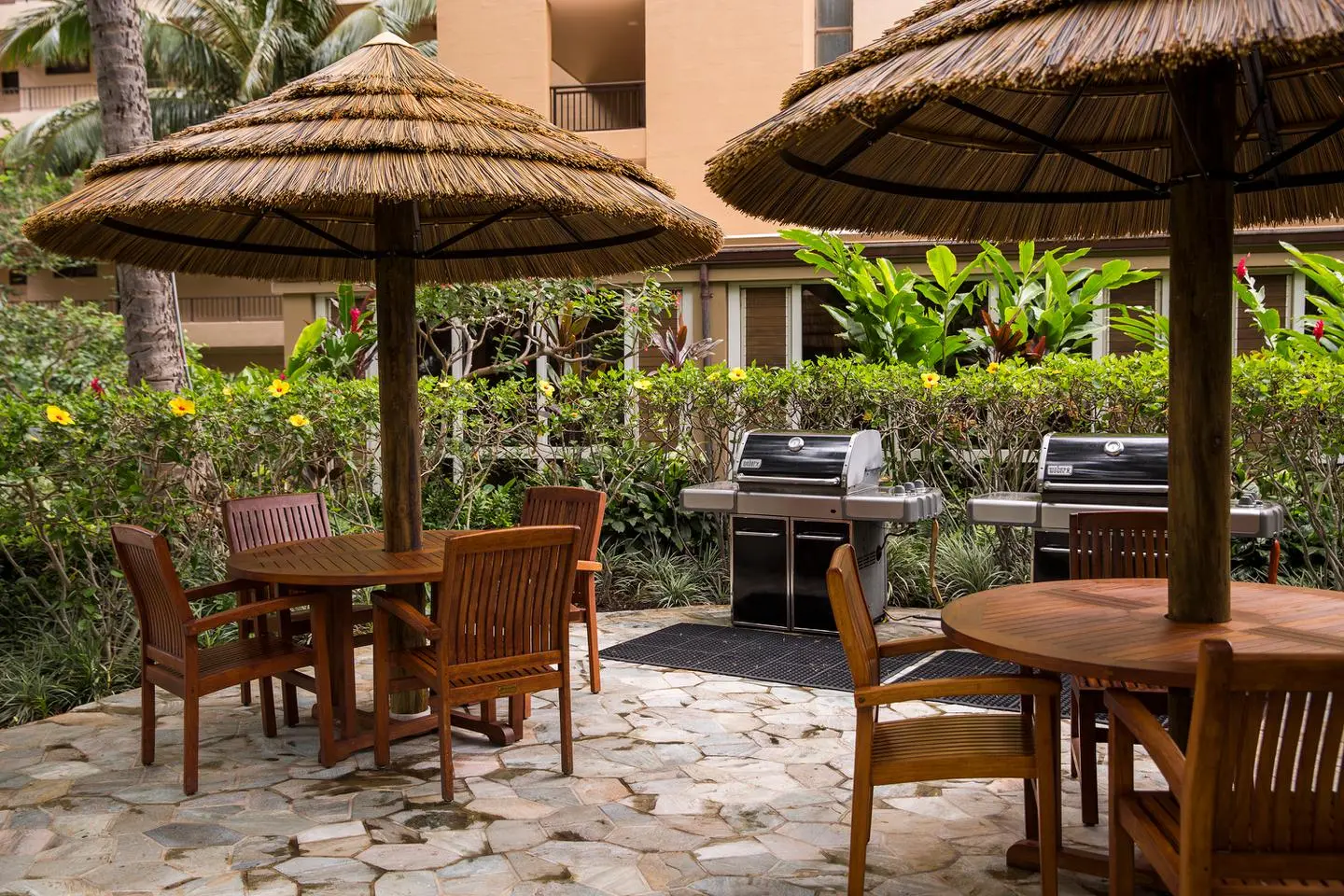 aston mahana kaanapali bbq area