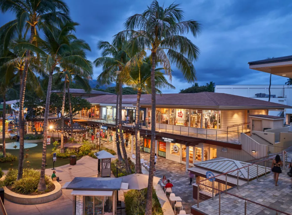 Whalers Village Shopping, Maui Hawaii